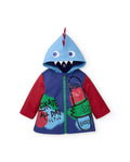 Tuc Tuc lacivert kırmızı açık mavi dinozor dikenli kapüşonlu Skate All Day baskılı yağmurluk önden görünüyor.