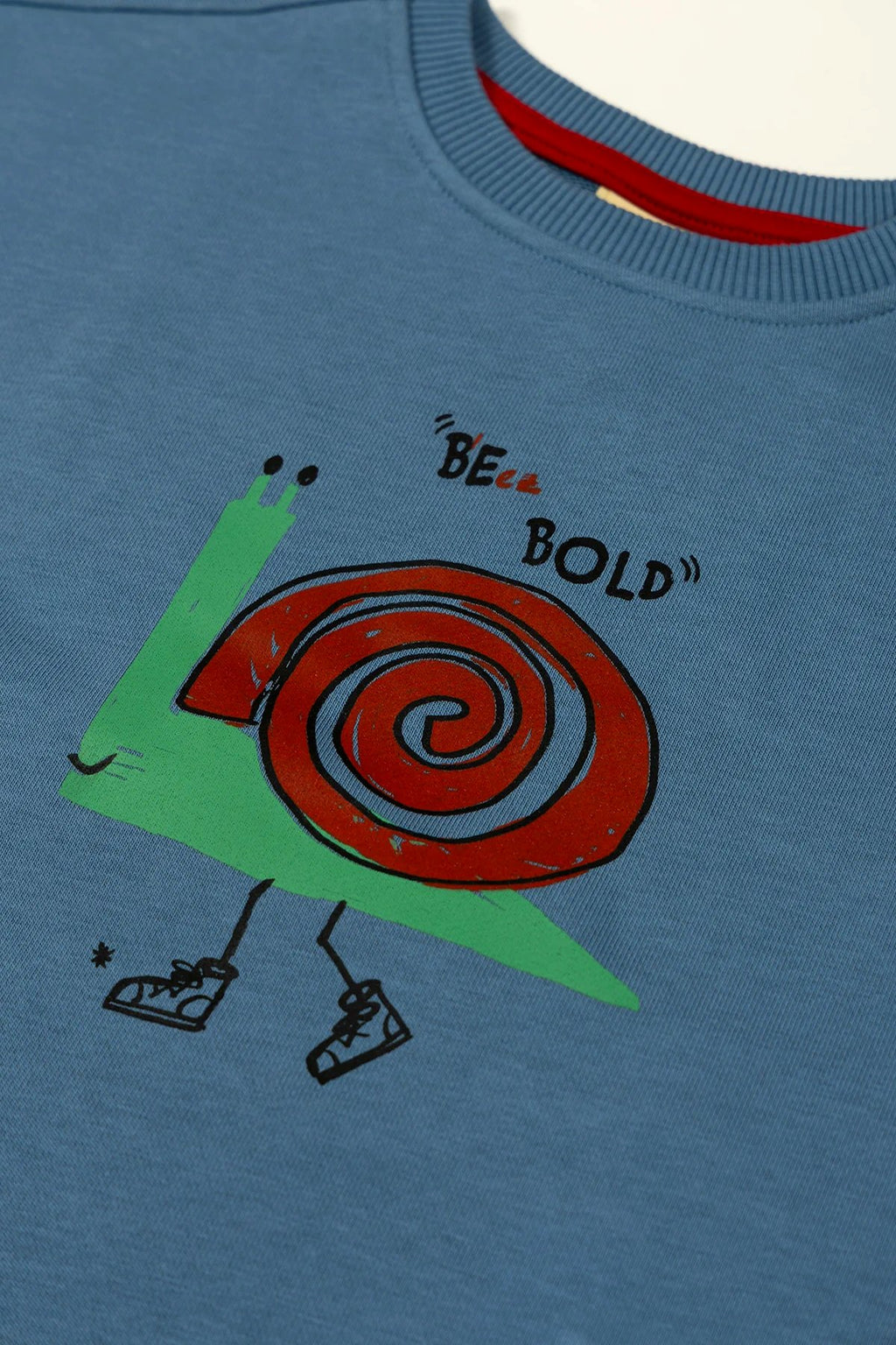 Mavi Çocuk Eşofman Takımı – “Be Bold” Salyangoz Baskılı