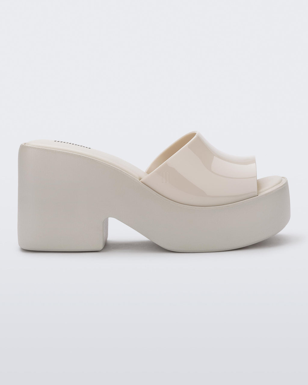 melissa posh platform topuk yan görünüm – creme renk kadın terlik modeli