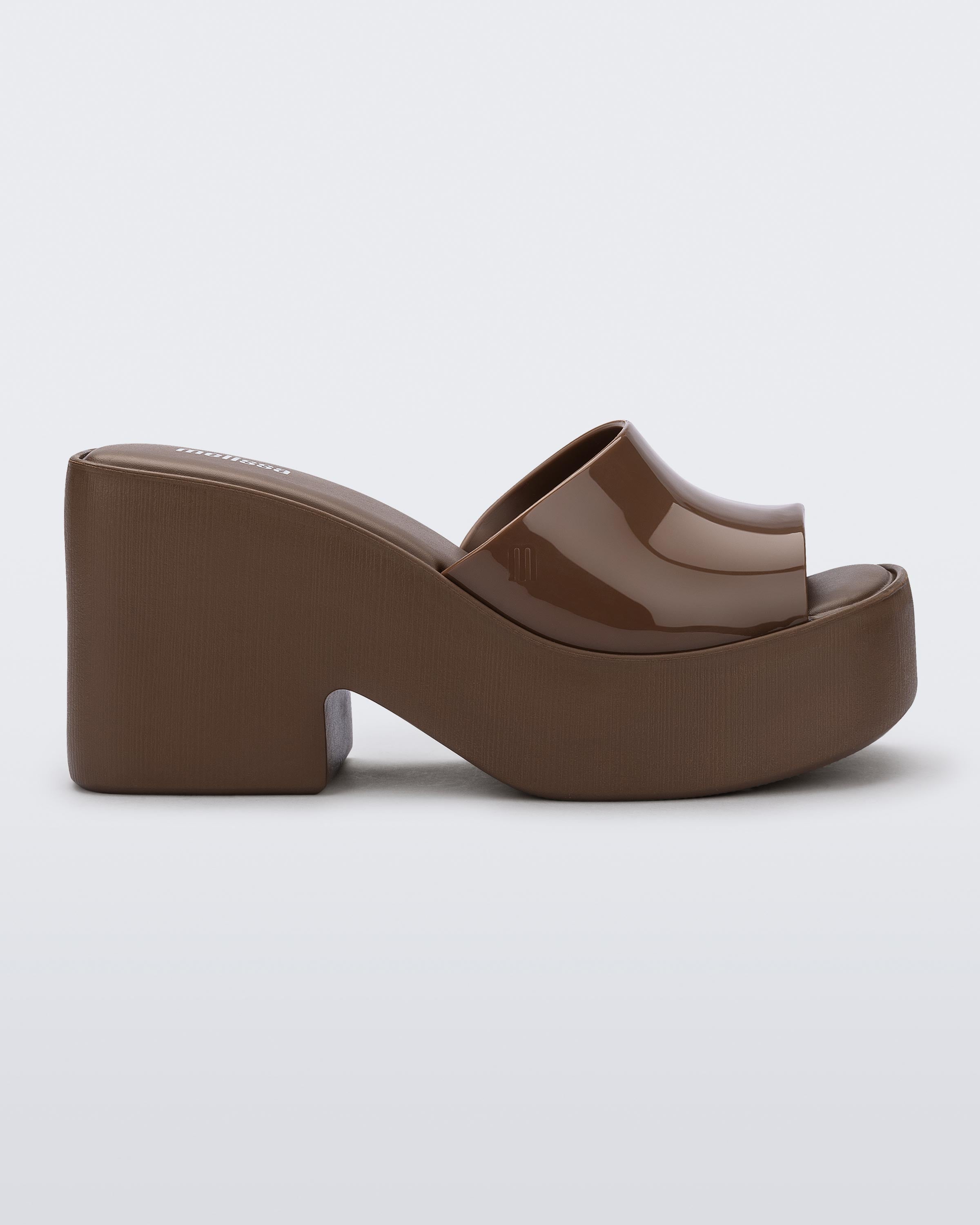 melissa posh platform topuk yan görünüm – kahverengi kadın terlik modeli