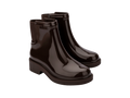 Melissa Chelsea Boot Dark Brown çift bot – önden görünüm, modern Chelsea stili ve parlak yüzey.