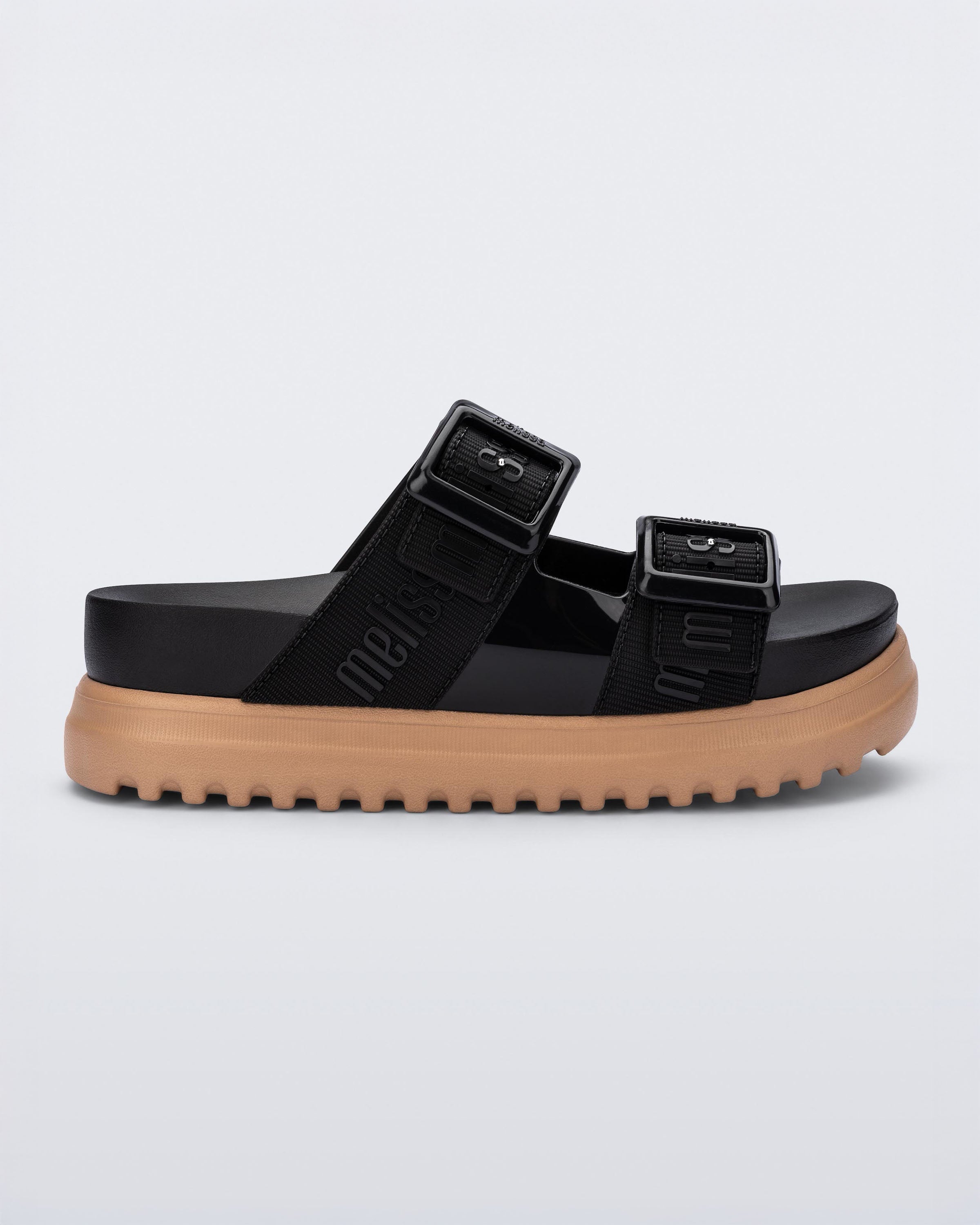 Orijinal Melflex yapısıyla Melissa Cozy M-Lover siyah kadın platform terlik yan profil ve tırtıklı taban detayı