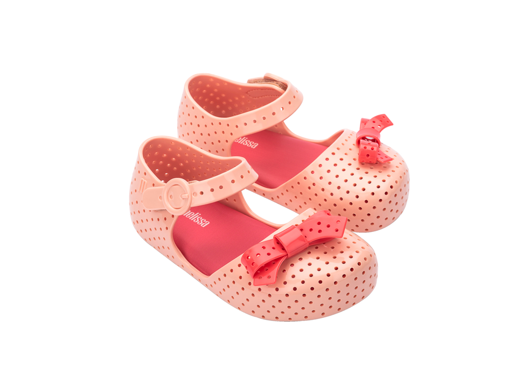 Mini Melissa Furadinha Pop BB bej kırmızı çocuk ayakkabı çift görünüm, pratik çıt çıt bant ve rahat günlük kullanım