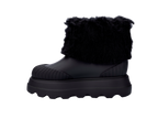 Siyah Melissa Warm Boot diğer yandan görünüm, kürk astarın kabarık yapısı öne çıkıyor.
