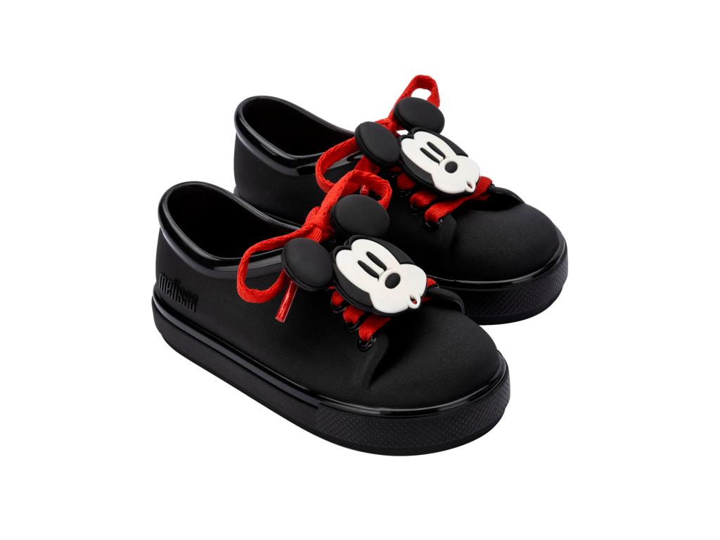 Siyah Mini Melissa Mickey & Friends çocuk ayakkabısı, rahat ve ayak yapısına uygun tasarım.