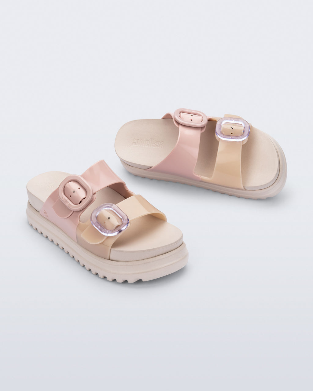 Melissa Cozy Platform Bej Pembe kadın terlik çiftli ürün çekimi – modern tasarım ve rahat kaymaz taban