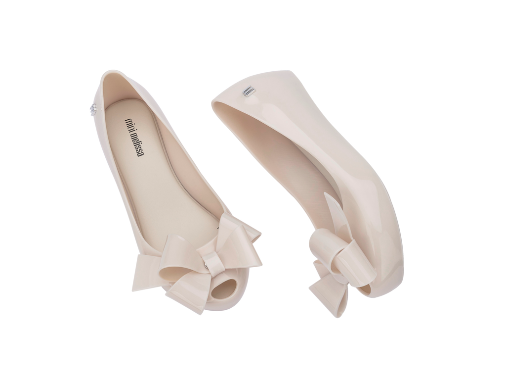 Mini Melissa Ultragirl Classy bej kız çocuk balerin ayakkabı, üstten görünüm, büyük fiyonk detaylı