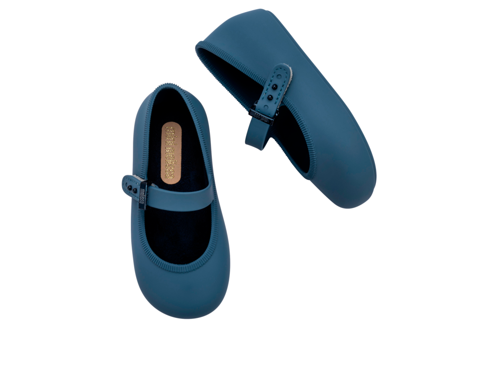 Mini Melissa Soft Ballerina BB mavi çocuk balerin ayakkabı üstten görünüm, cırt cırt tokalı bant detayı, zarif ve sade stil