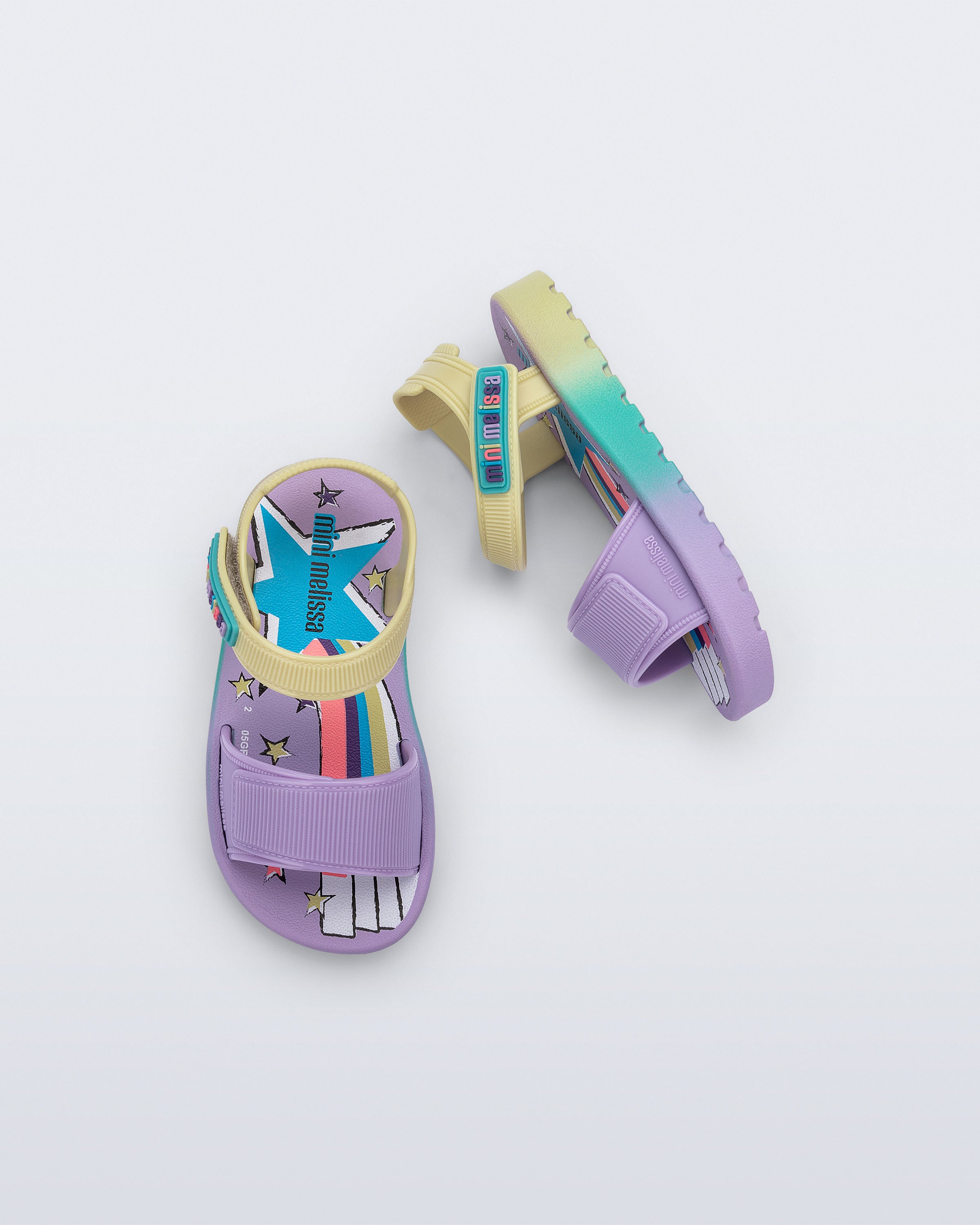 Mini Melissa Colors ultra hafif çocuk sandalet taban görünümü