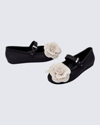 Vegan Melflex dokulu Mini Melissa siyah Mary Jane stili çiçekli çocuk babeti çapraz açı