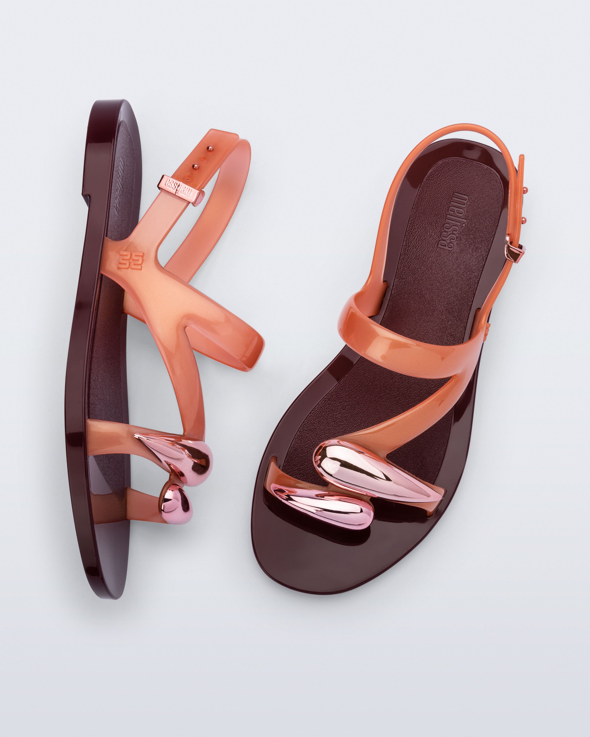 Melissa Iris Sandal metal damla detaylı kadın sandalet üstten görünüm bordo mercan
