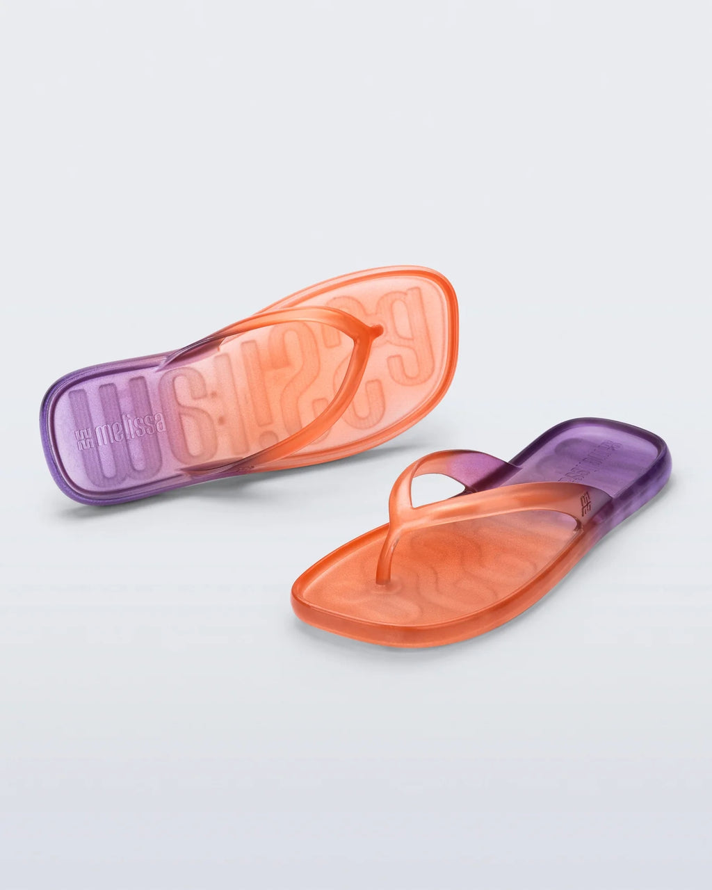 Hafif ve esnek Melflex yapılı Melissa Beachwear turuncu mor kadın plaj terliği çapraz görünüm
