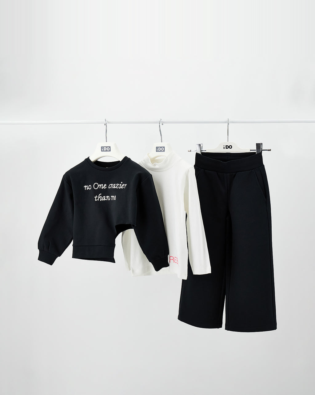 iDO Kız Çocuk Taşlı Yazılı Asimetrik Crop Sweatshirt - Koyu Kahve - katlanmış görünüm