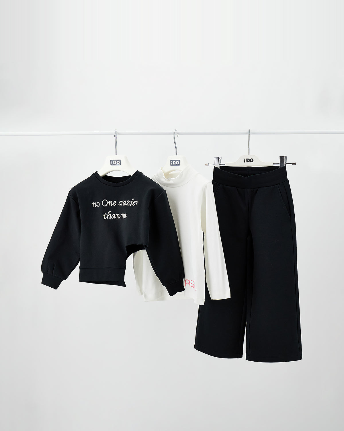 iDO Kız Çocuk Taşlı Yazılı Asimetrik Crop Sweatshirt - Koyu Kahve - katlanmış görünüm