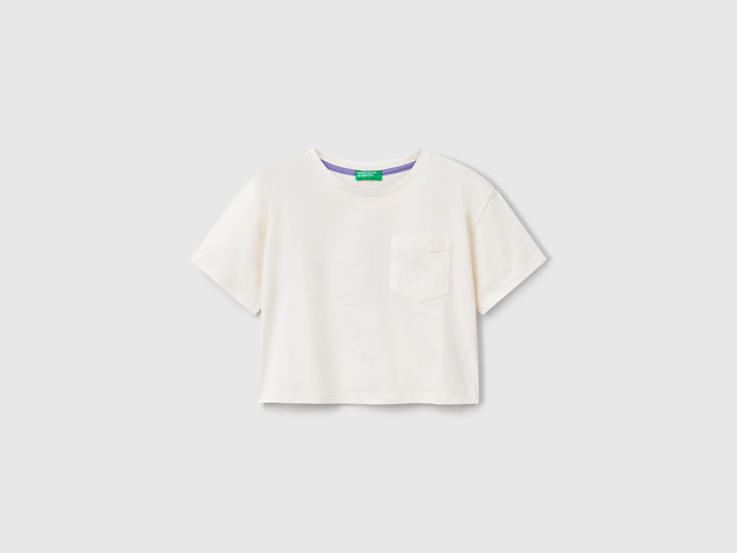 Benetton Kız Çocuk Ekru Arkası Baskılı Yama Cepli Crop Tişört