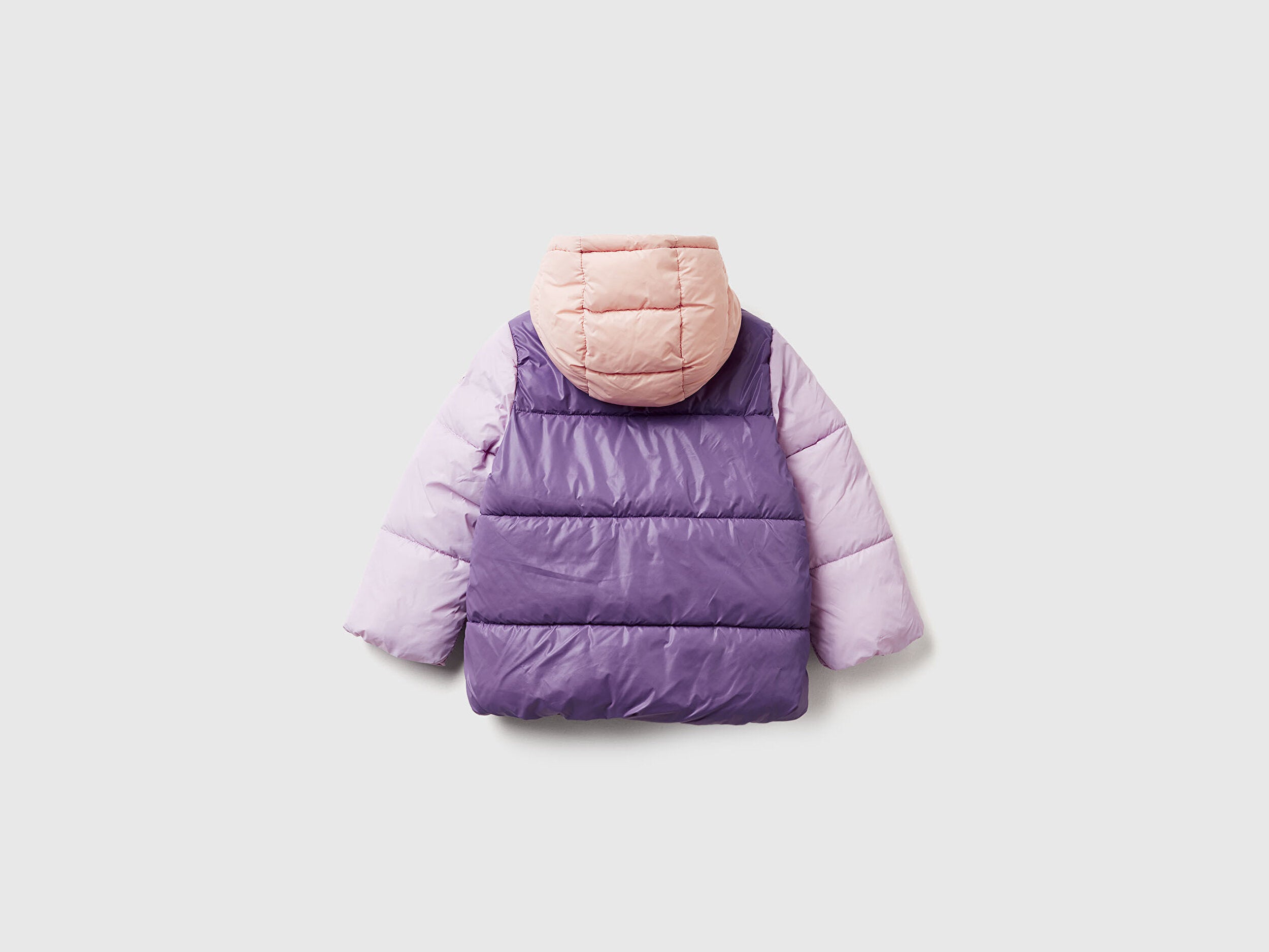 Benetton Bebek Mor-Pembe Kapüşonlu Kışlık Mont – Logo Detaylı