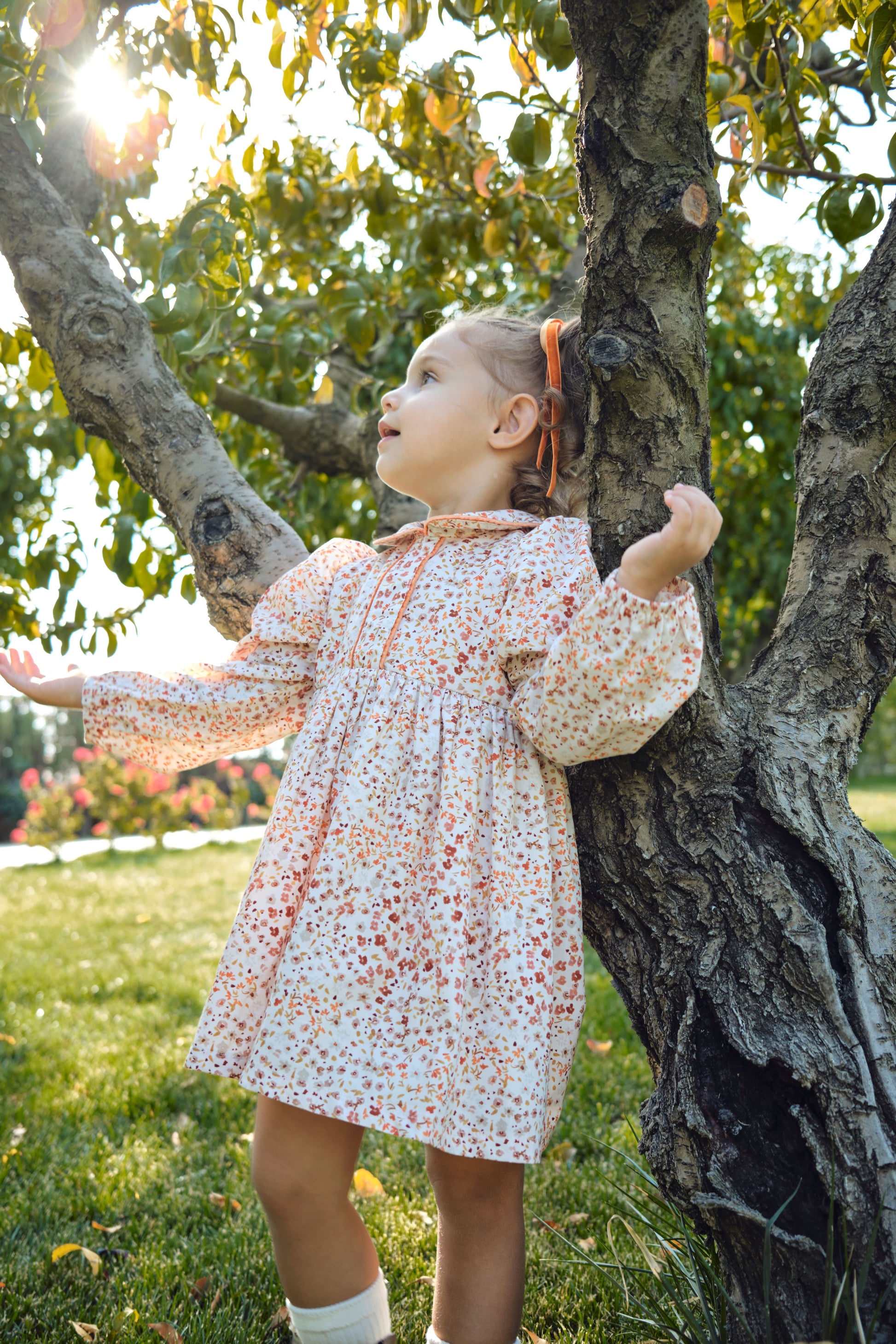 Kız Bebek Çiçek Desenli Kadife Biyeli Turuncu Pamuk Elbise - Riki Baby&Kids