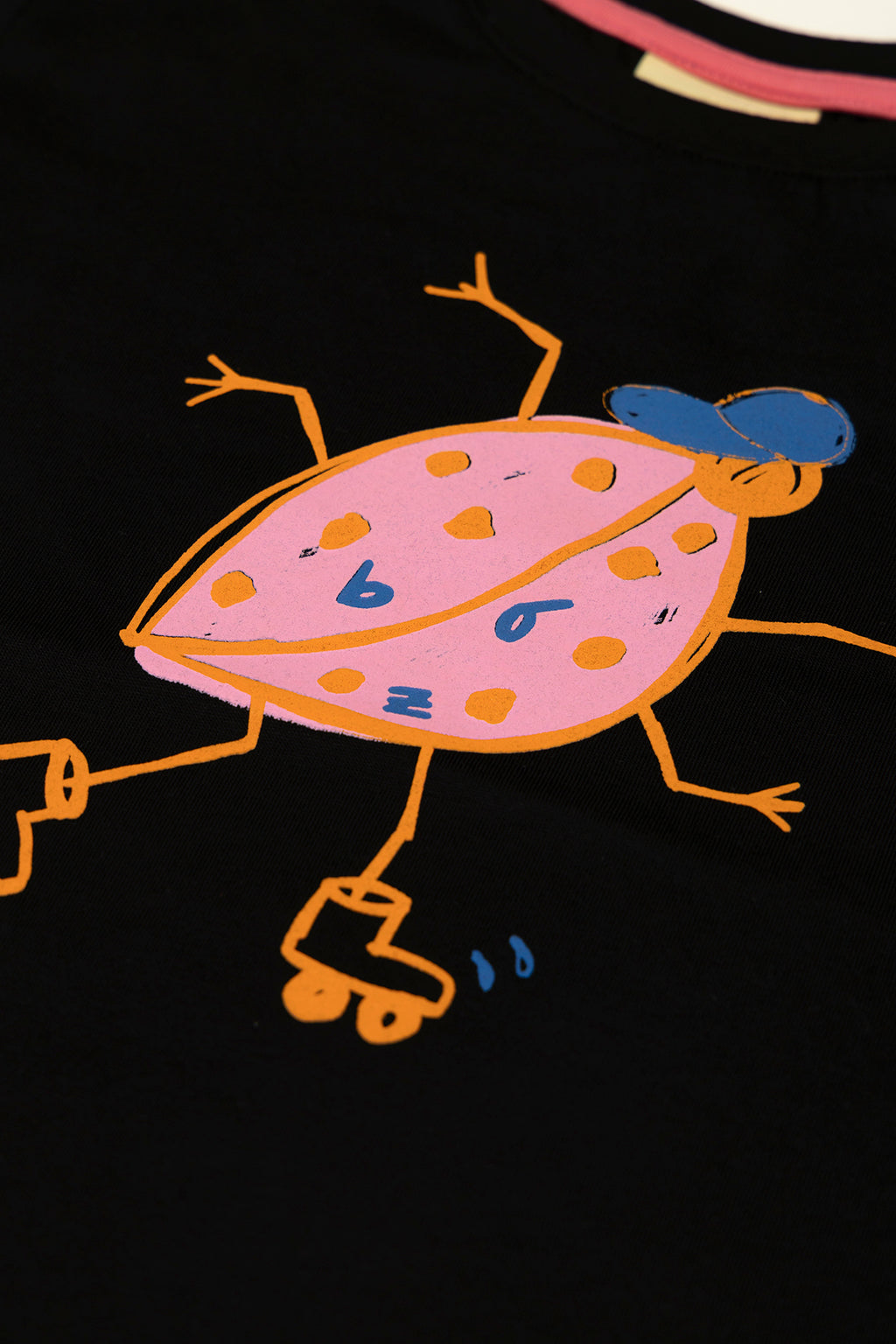 Pink Lady Beetle Uzun Kollu T-Shirt – Siyah