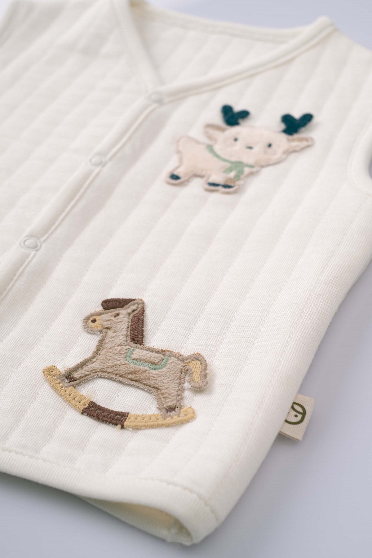 Kapitone Animal Aplikeli Ekru Bebek Yelek