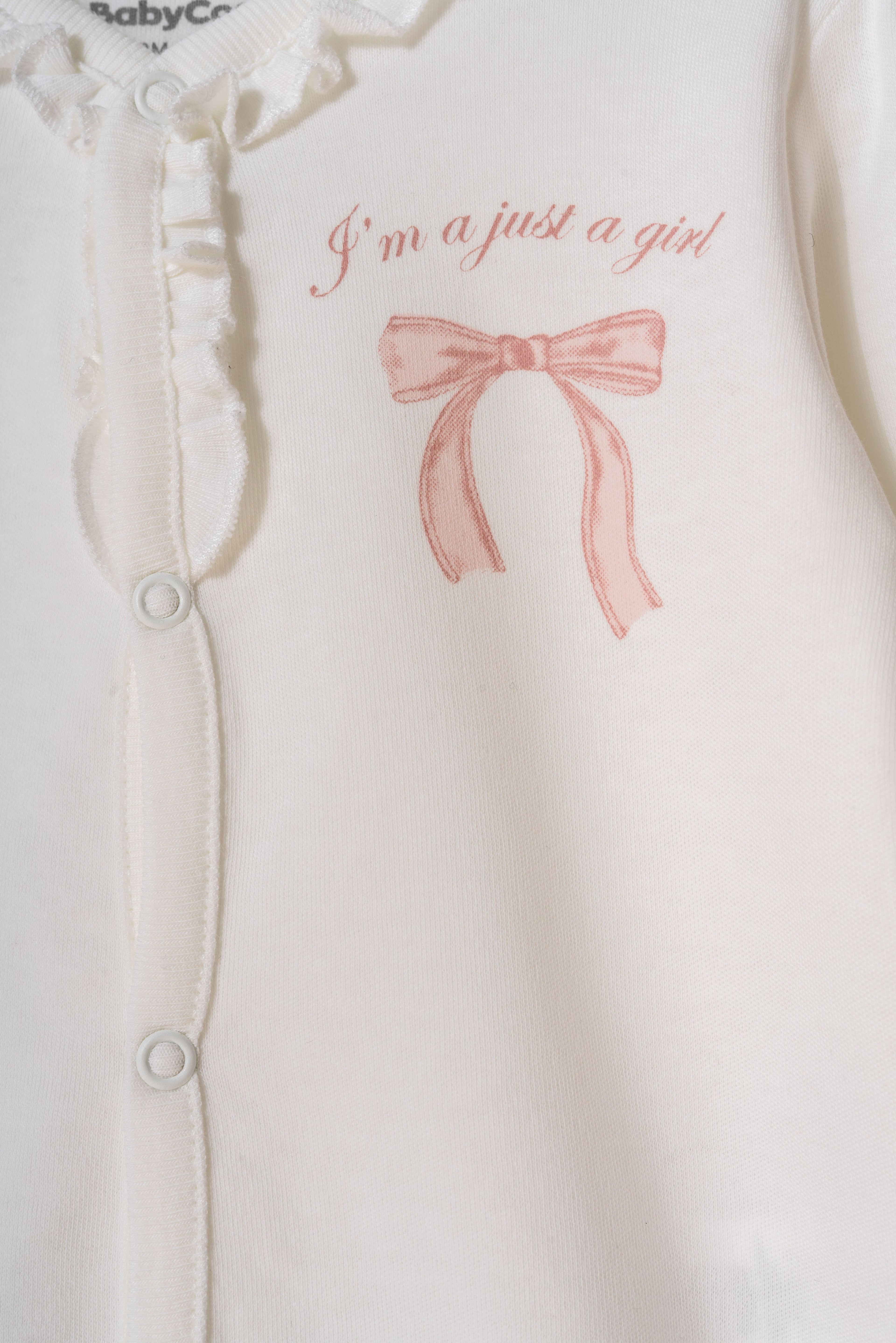 Organik Pamuk Fiyonklu Yazılı İki Parça Takım – Bow Koleksiyonu