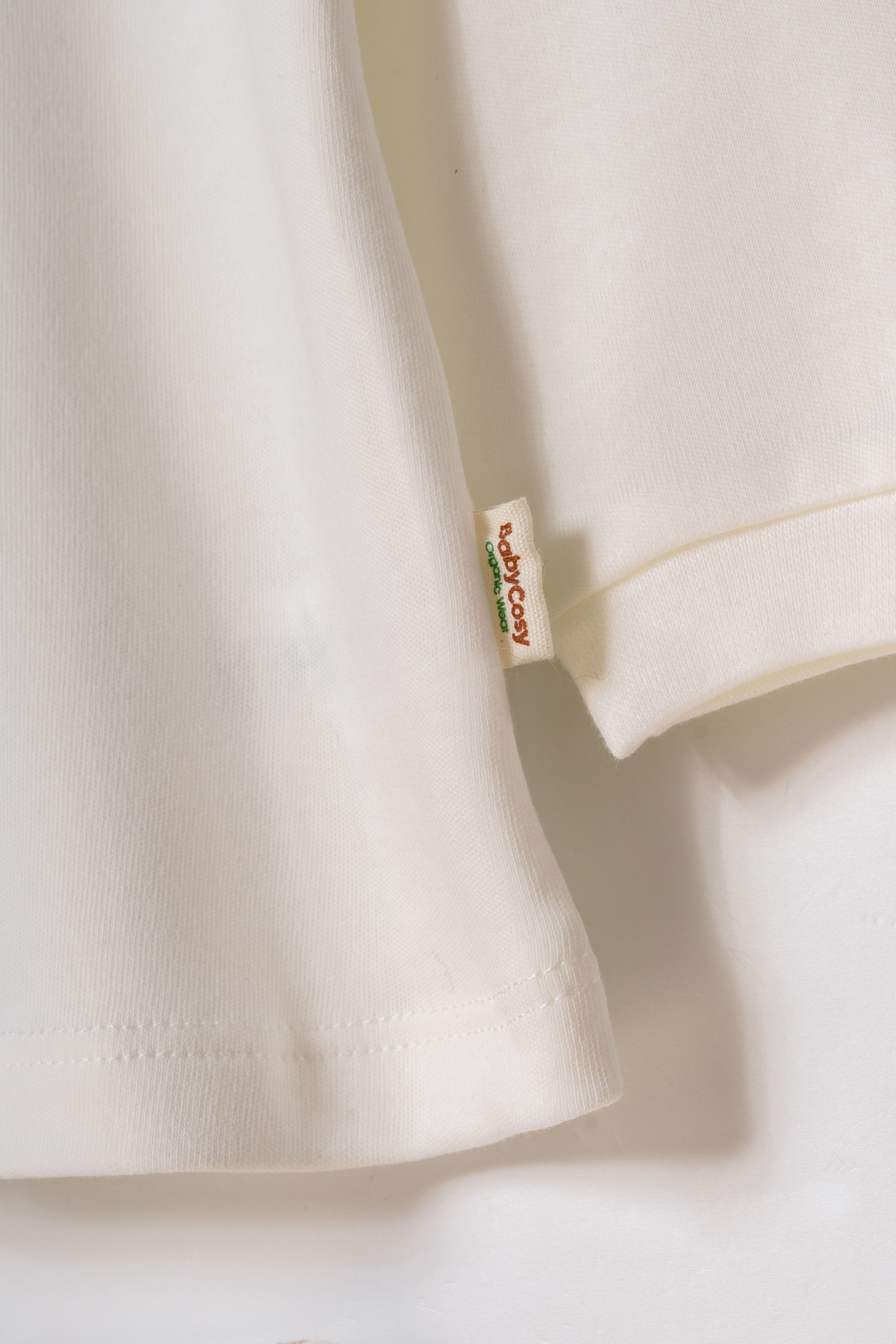 Organik Pamuk Fiyonklu Yazılı İki Parça Takım – Bow Koleksiyonu