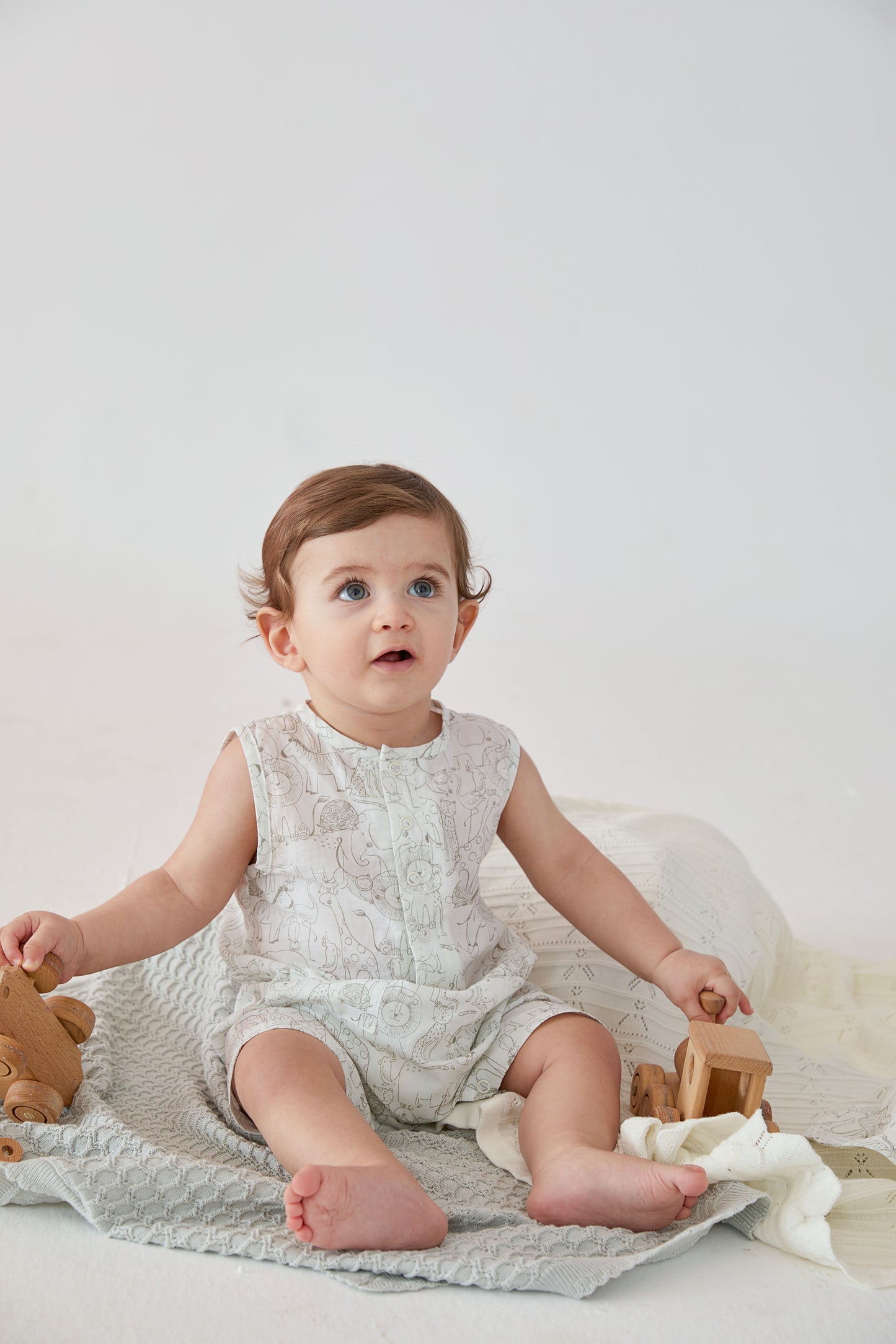 Patique Hayvan Desenli Cepli Şapkalı Organik Pamuk Unisex Beyaz Tulum