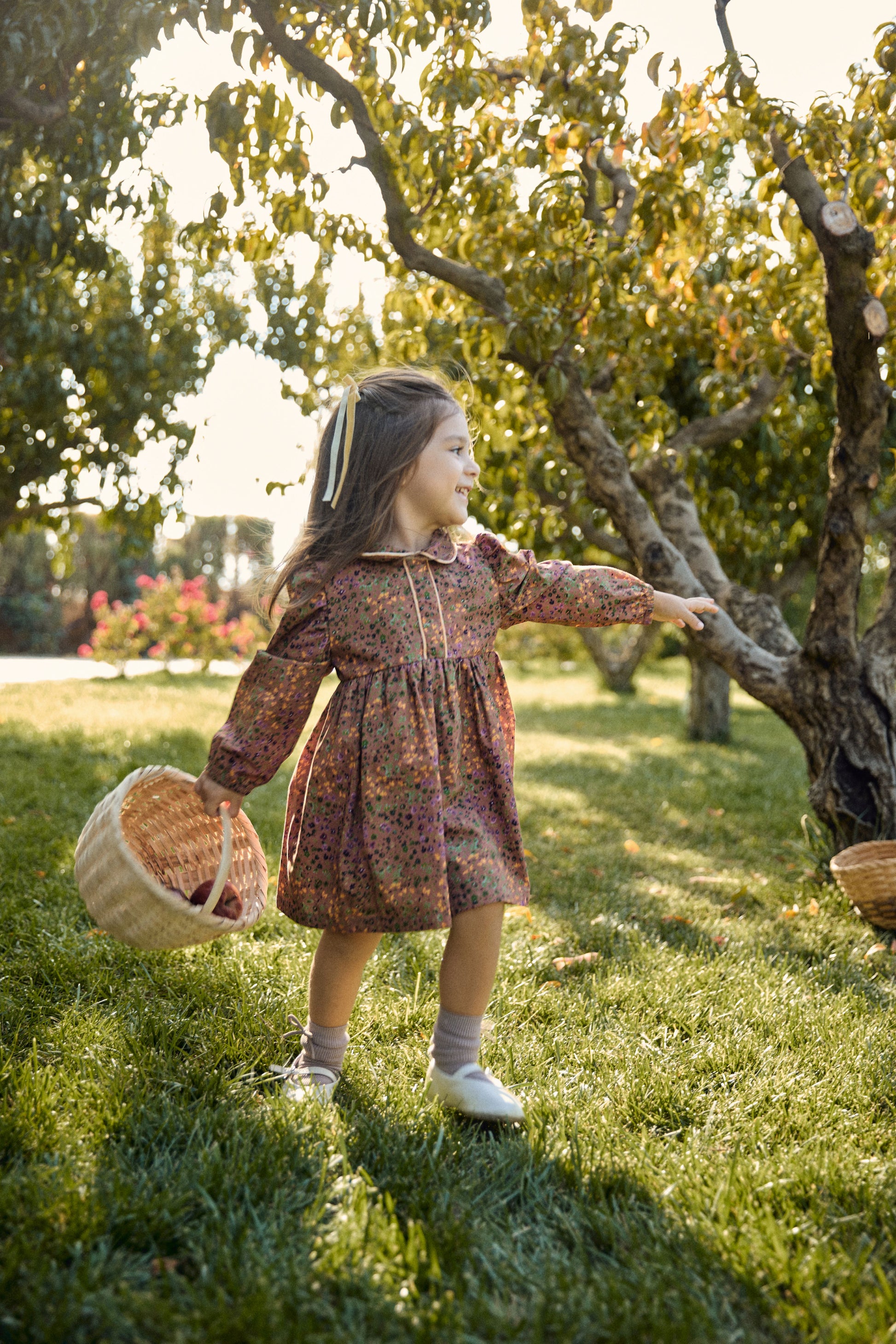 Kız Bebek Çiçek Desenli Kadife Biyeli Kahverengi Pamuk Elbise - Riki Baby&Kids