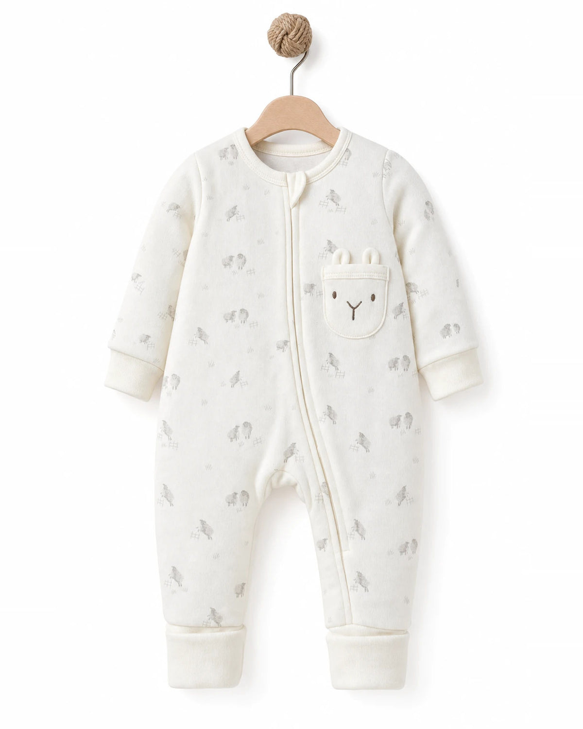 BabyCosy organik pamuk fermuarlı bebek tulumu, askıda kuzu desenli ekru tulum ve kulaklı kuzu cebi