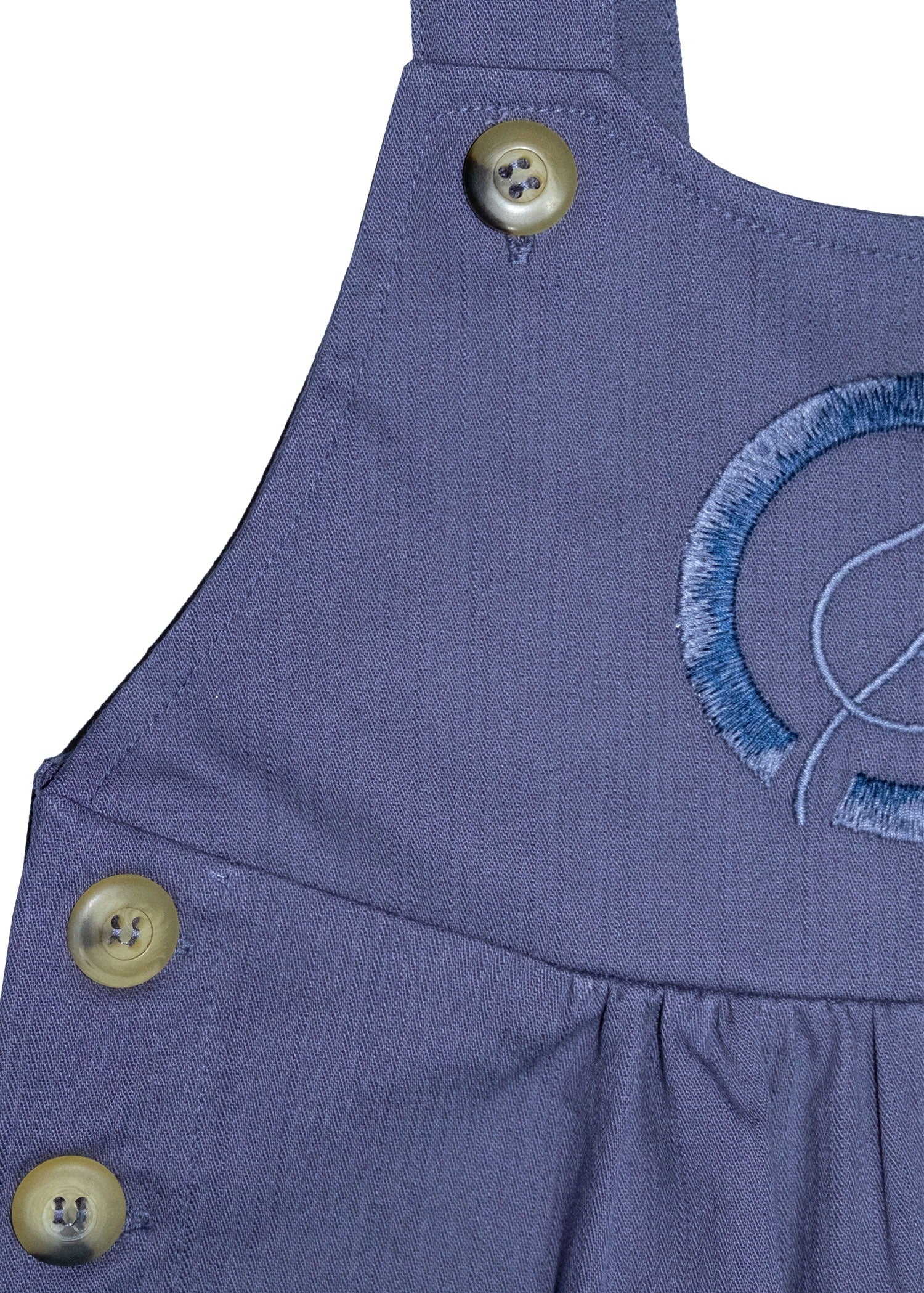 Yan düğmeli askılı lacivert salopet detay – rahat bebek tulumu