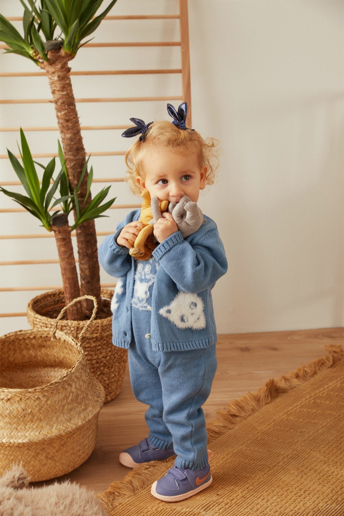 Organik Pamuk Kedi Desenli İndigo Triko 2’li Bebek Takımı | GOTS Sertifikalı Unisex Set