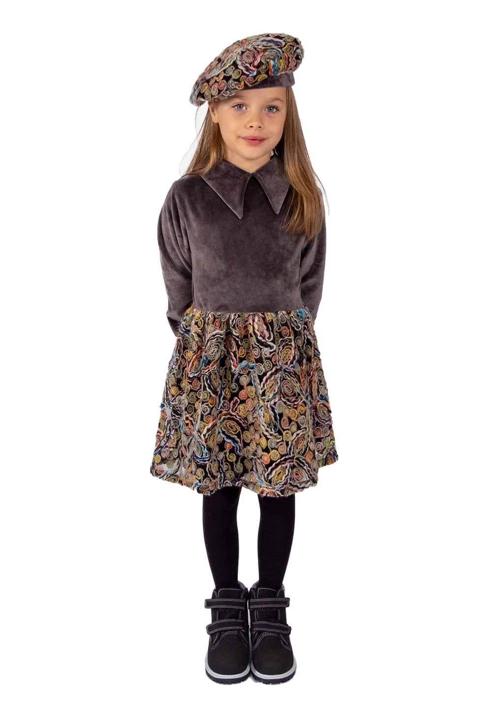 Eteği Yün İşlemeli Örme Kadife Kumaş Kışlık Kız Çocuk Elbise - Şapkalı
