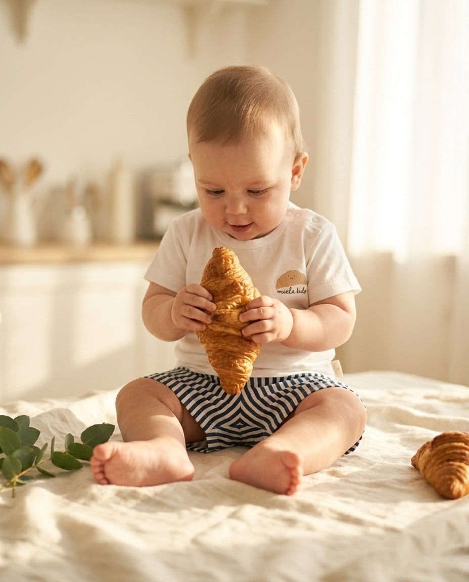 Miela Kids Kruvasan Tişört ve Çizgili Şort Bebek Takımı