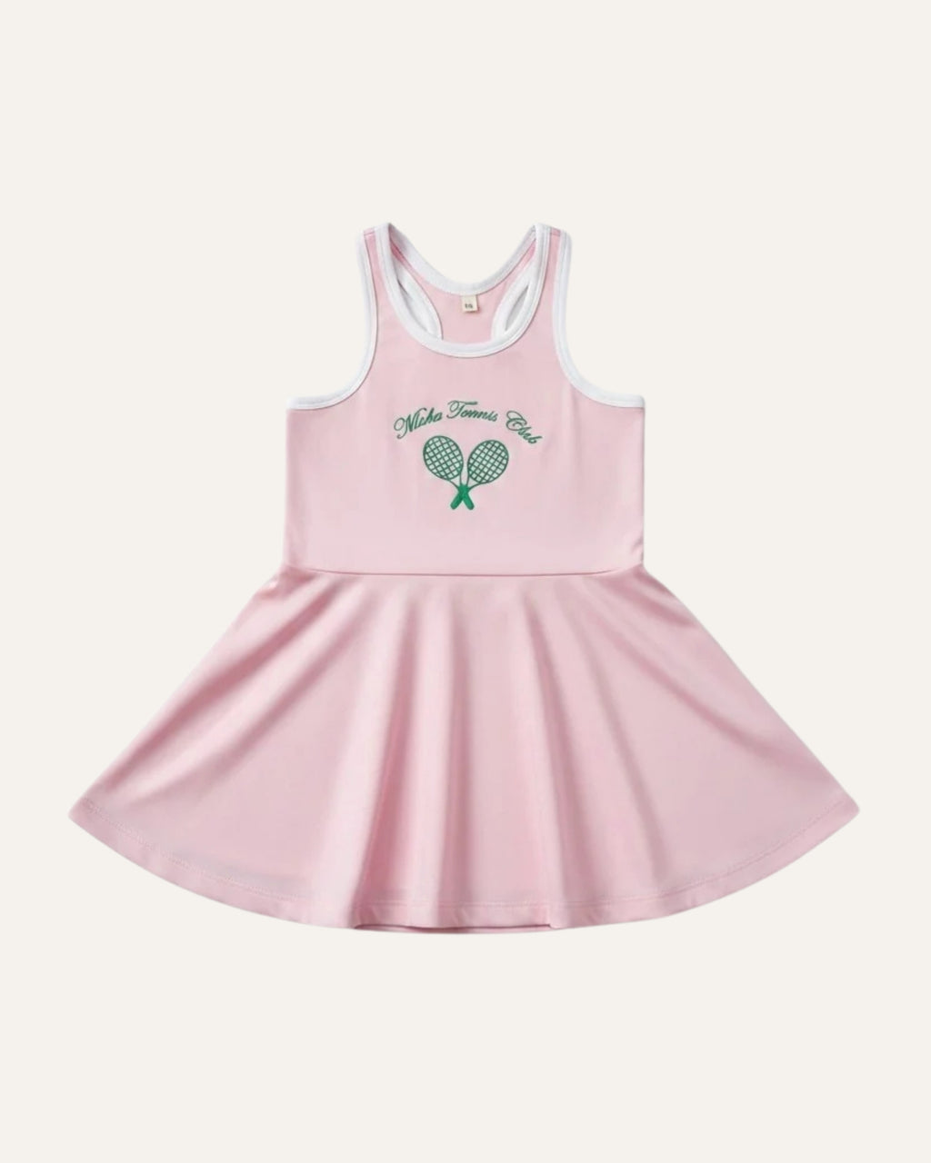 Göğsünde yeşil raket ve Miela Tennis Club yazısı bulunan candy pink pembe renkli kız çocuk tenis elbisesi ön görünüm