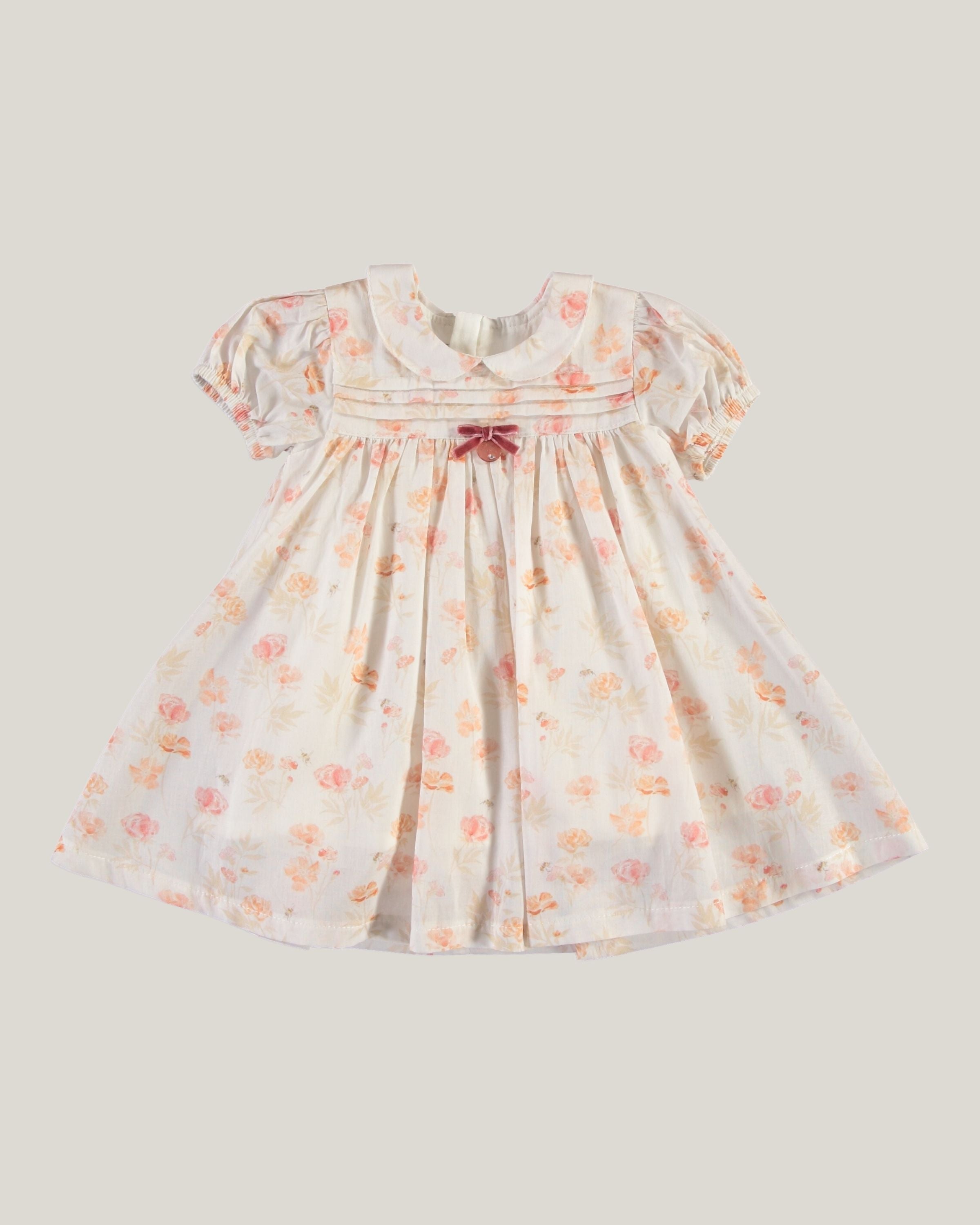 Yüzde yüz pamuklu Monna Rosa Milano bebek elbisesi nefes alan kumaş dokusu ve premium dikiş kalitesi