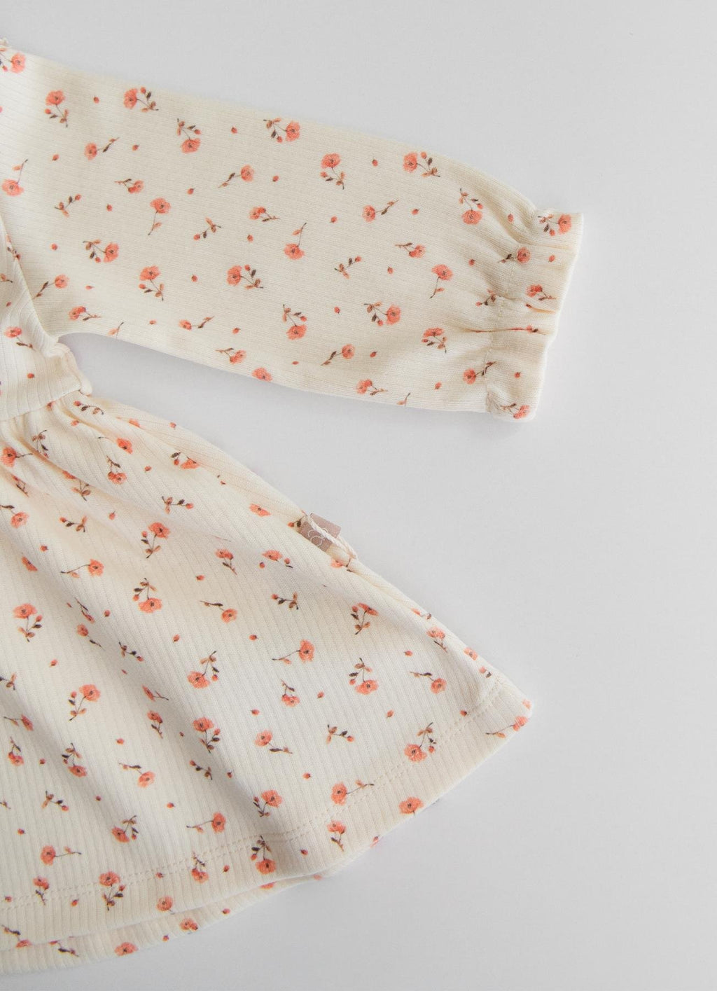 Organik Pamuk Dantel Yakalı Çiçek Desenli Bebek Elbise – Natural Tonlar