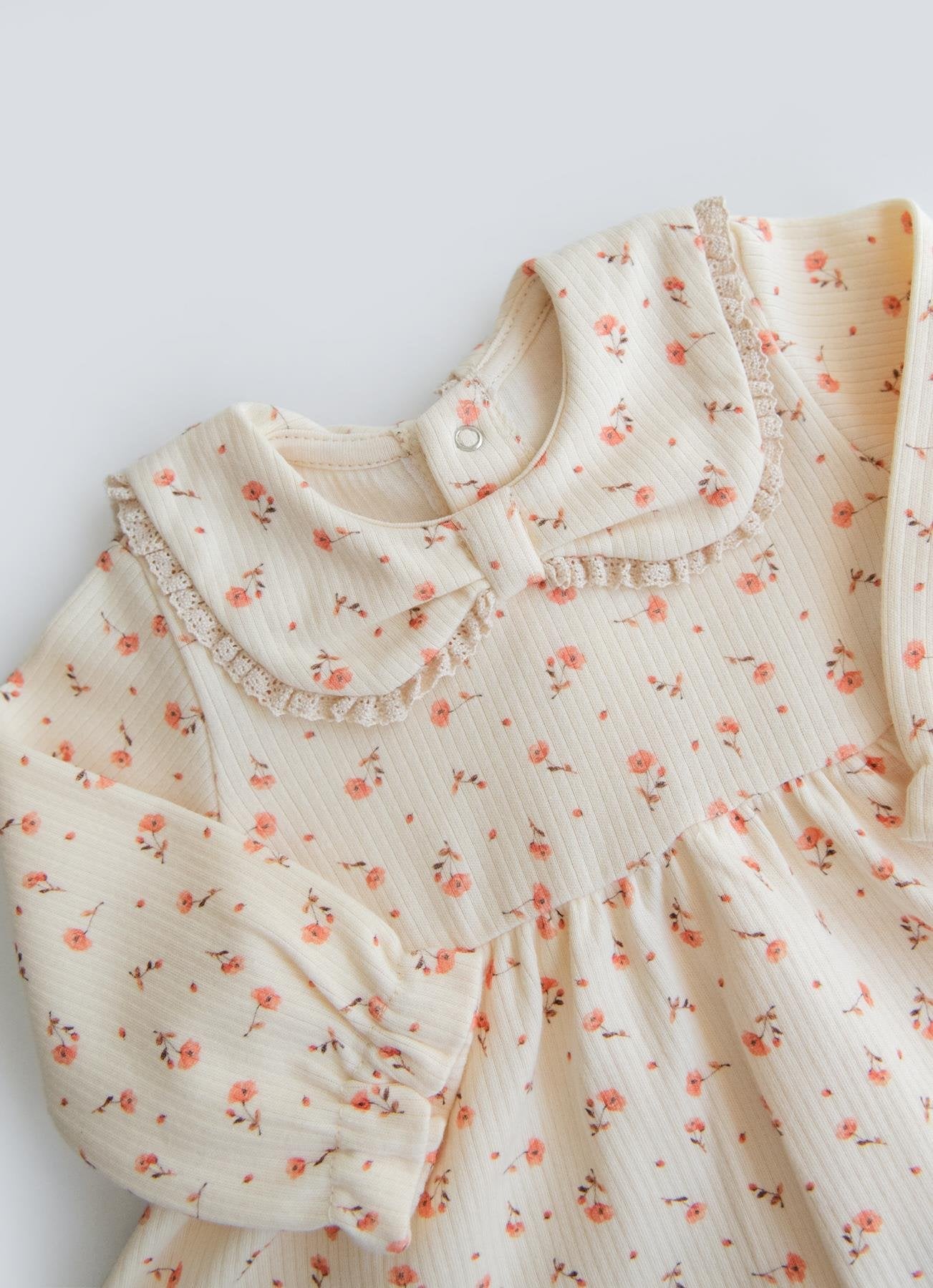Organik Pamuk Dantel Yakalı Çiçek Desenli Bebek Elbise – Natural Tonlar