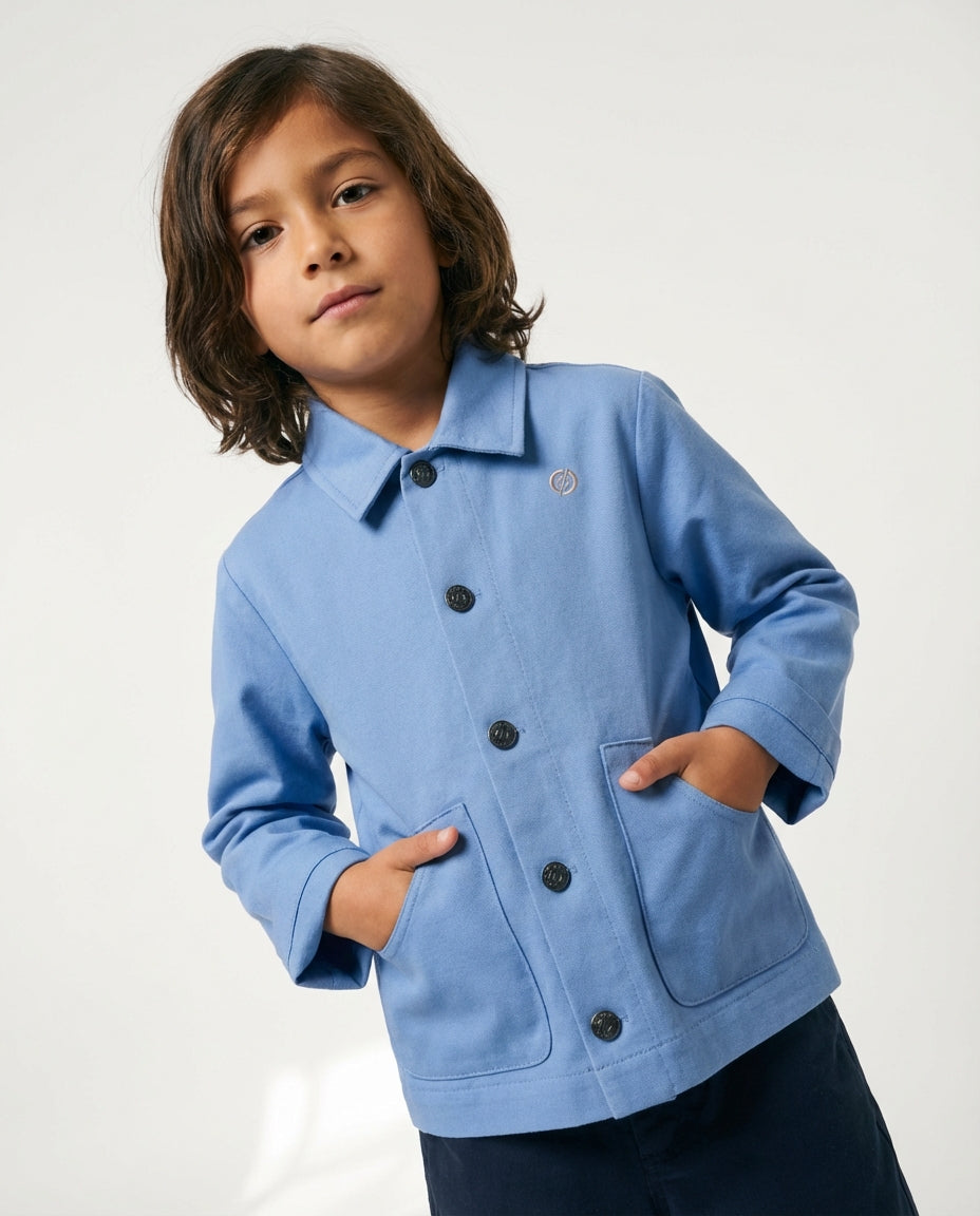 GOTS sertifikalı organik pamuklu mavi erkek çocuk ceket, gömlek yaka ve metal düğme detayı, 5-12 yaş