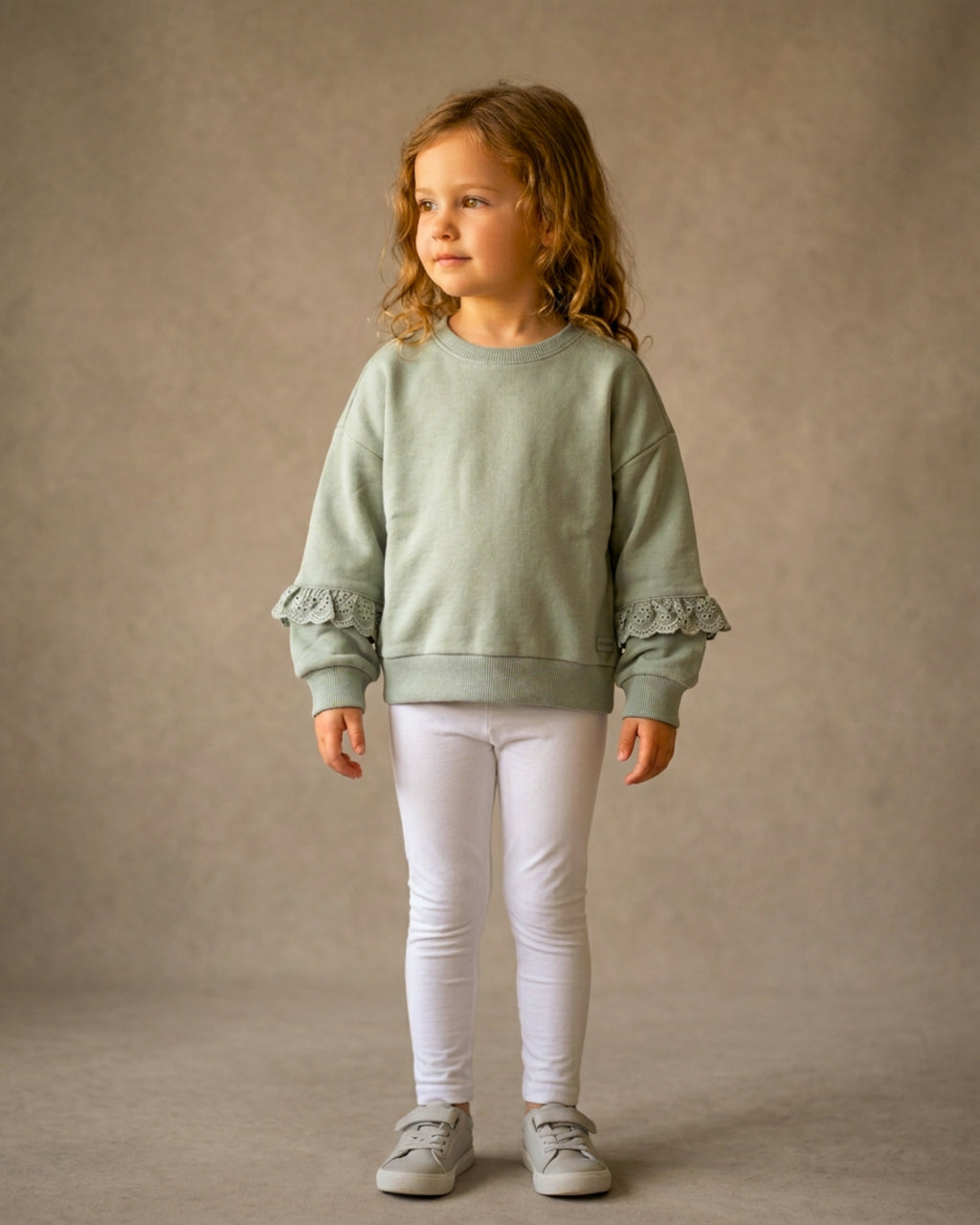 Ozmoz sage yeşili broderi fırfır kol sweatshirt stüdyo tam boy kız çocuk 2-5 yaş