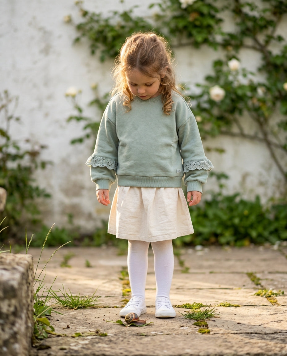 Ozmoz sage yeşili broderi sweatshirt ekru etek kombin kız çocuk bahar lifestyle