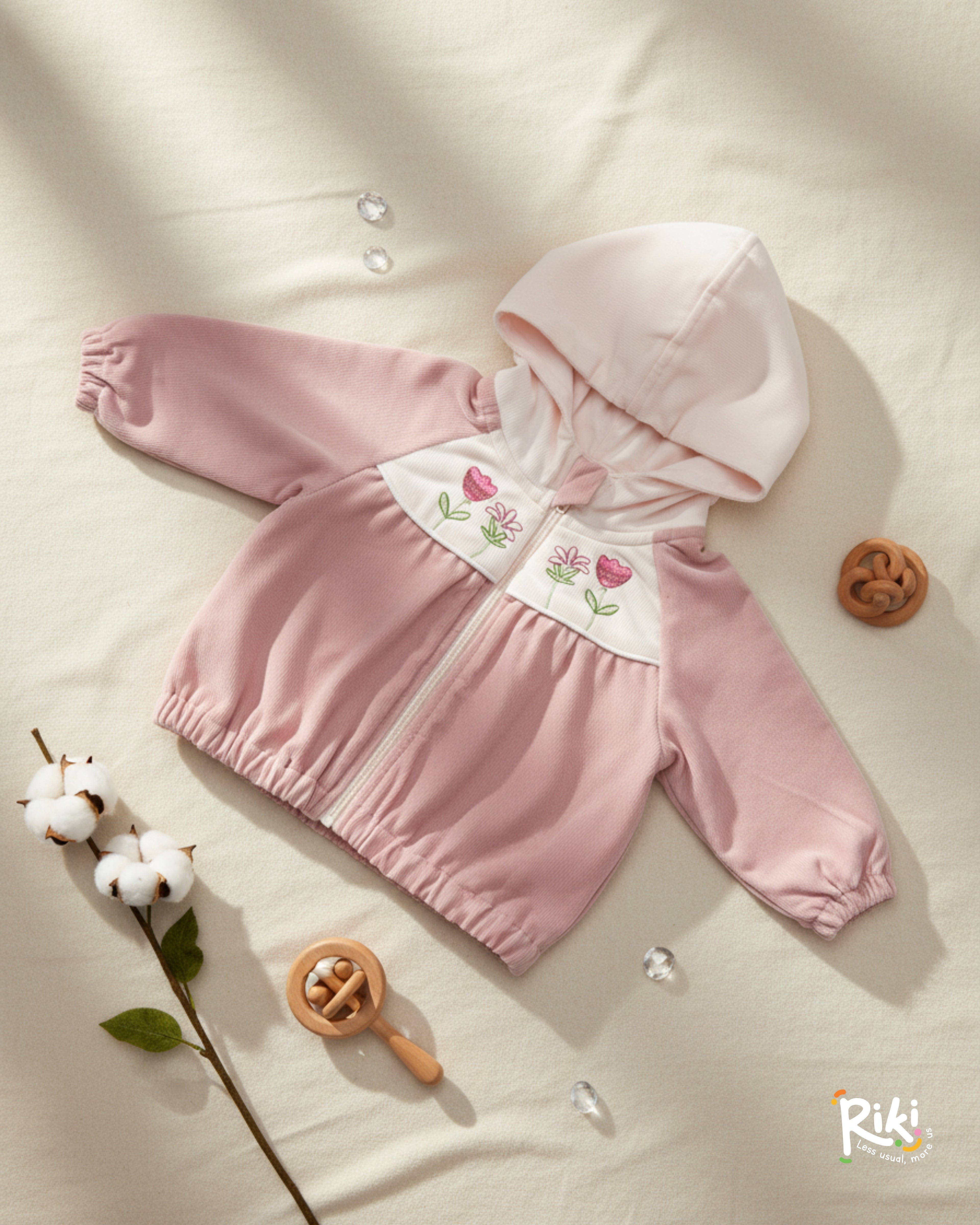 Crystal Baby İnce Fitilli Kadife Nakışlı Kapüşonlu Ceket – Pudra & Soft Rose
