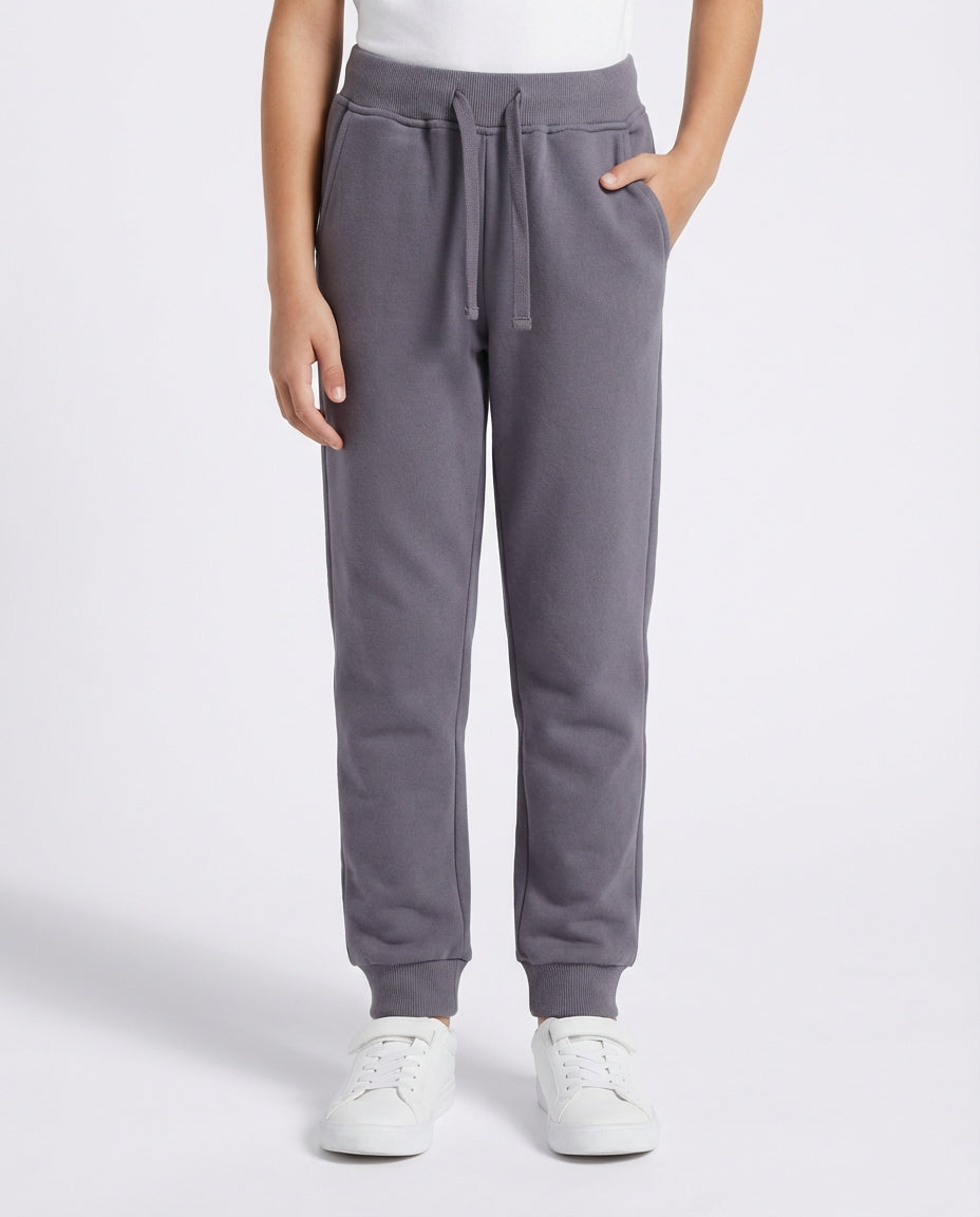 GOTS organik pamuk slate grey erkek çocuk jogger pantolon, ribanalı bel paça detayı ayarlanabilir kordon 6-12 yaş
